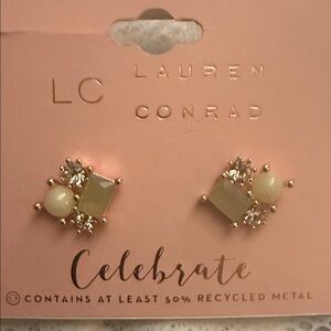 LC Lauren Conrad Gold plated and Cream Cluster Earrings no stamp